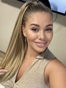 Florentia escort available in London