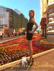 Emely escort available in London