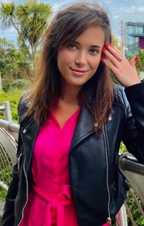 Buena escort available in London