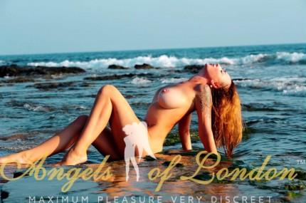 Sonnya escort available in London