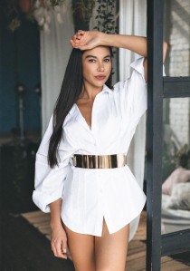 Sofie escort available in London