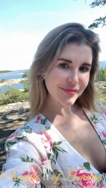 Russian escort Milana