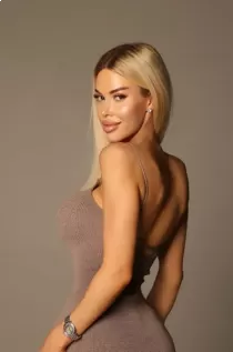Russian escort Arina