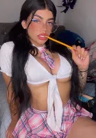petite Pamela escort