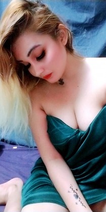 Escort RUSSIAN ESCORTS IN DUBAI with blonde hair