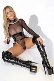 Mistress Kate 29 years old girl