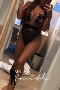 Leona escort available in Cheshire
