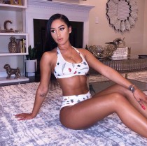 Escort Almira with black hair
