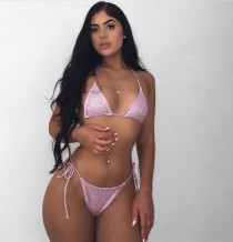 Escort Cassy with black hair