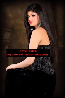 Miss Amna Khan escort available in dubai