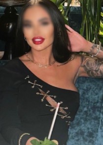 Camilla 27 years old girl