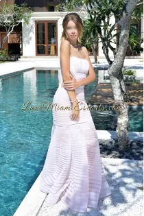  escort Renata