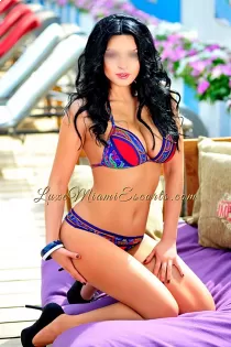 Natally escort available in Miami