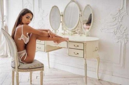 Lisa escort available in Saint Petersburg