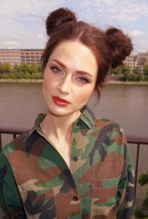 Russian escort Polya