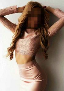 Escort Veronika with blonde hair