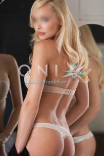 Brinley C bust size Natural