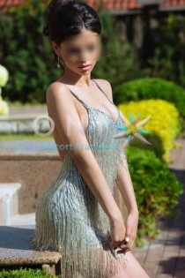 Alice B bust size Natural