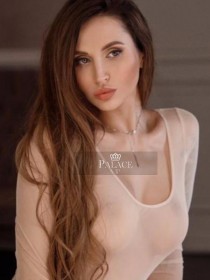 Russian escort Dee